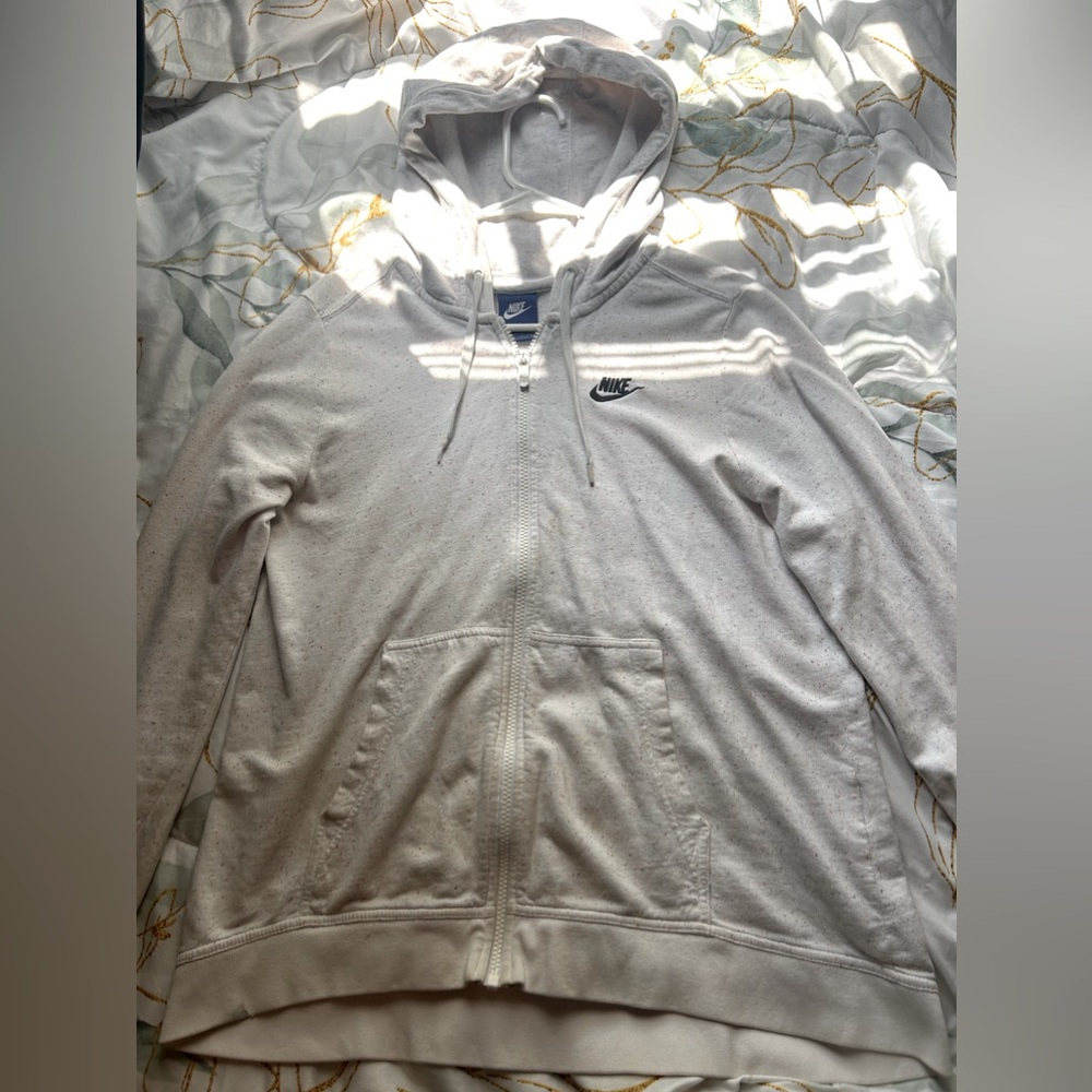 Medium White Nike jacket
